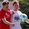 Auf Ballhöhe: Die SSV Brensbach (links Maurice Silhanek, hier im Zweikampf mit Pascal Fuhlbrügge von Hassia Dieburg) will auch in der kommenden Saison der Kreisoberliga eine starke Rolle spielen. © Joaquim Ferreira