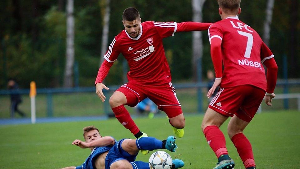 Steven Marx ist einer der Fünf Vertragsverlängerung. Der Mittelfeldspieler kam 2018 von der VSG Altglienicke.
