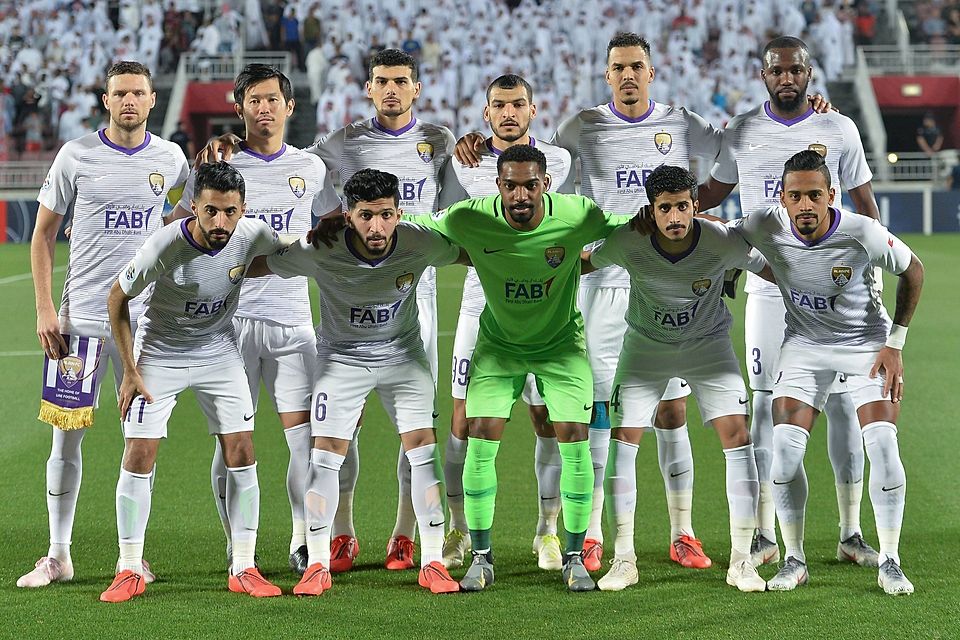 Ein Bild aus dem Jahr 2019, als die Mannschaft von Al Ain FC vor einem Gruppenspiel der asiatischen Champions League für die Presse posierte. 