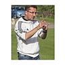 Fingerzeig: Der Gundersheimer Trainer Markus Scriba sieht sein Team gewappnet für die Aufstiegsspiele gegen den TSV Mommenheim.