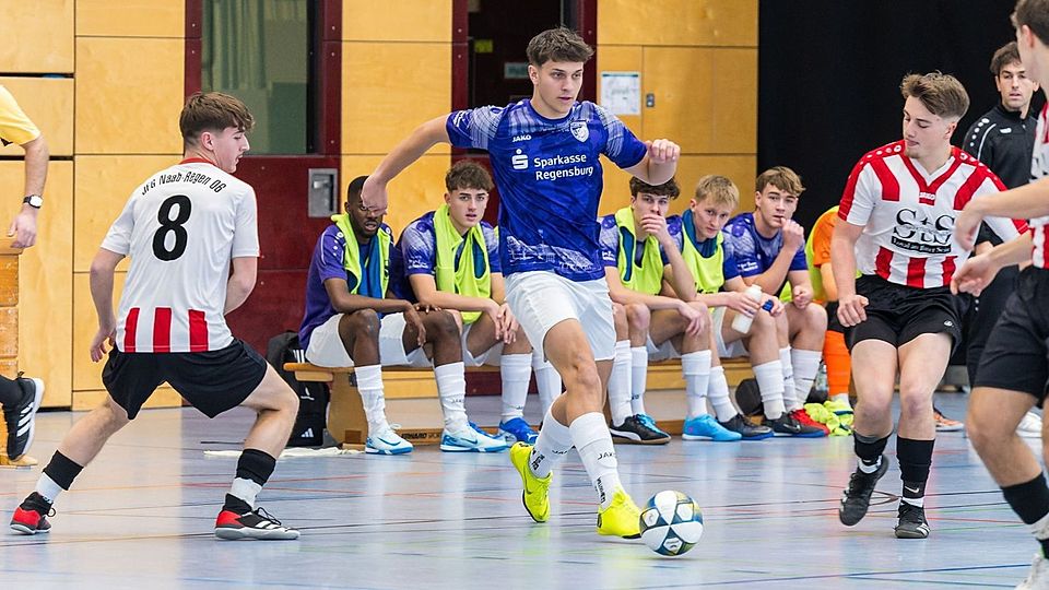 Der TSV Kareth-Lappersdorf (am Ball Sturmtalent Felix Bomber) ist bei den A-Junioren ein heißer Titelanwärter.