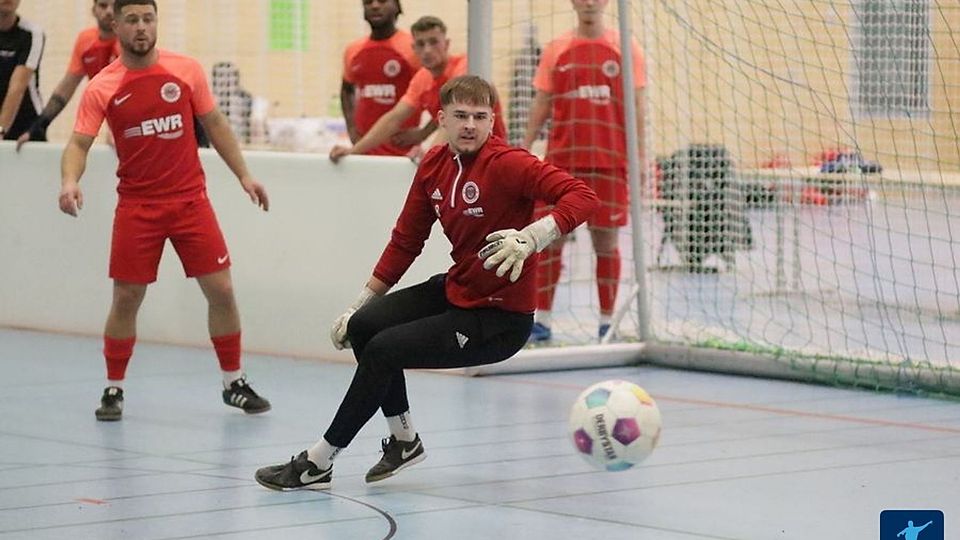 Torwart Sören Pätzold (im Bild) gewann im vergangenen Jahr das Wormser Elite-Hallenturnier mit der TSG Pfeddersheim. Mittlerweile spielt er bei Manuel Wöllners Topfavoriten auf den diesjährigen Turniererfolg.