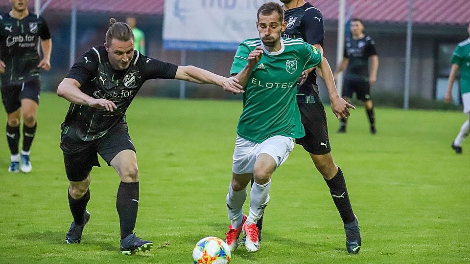 Bleibt der FC Furth (in Grün) im Heimspiel gegen die WiWa in der Erfolgsspur?