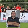 Olaf Fuchs ist nicht mehr Trainer des Osnabrücker SC II. Im Juni feierte er mit der Mannschaft noch den Kreispokalsieg im Neunmeterschießen.