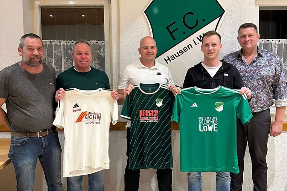 Sportchef Andreas Boos (von links) mit dem künftigen Trainerstab des FC Hausen:, Betreuer Achim Treiber, Chefcoach Sascha Dreher, Assistenzcoach Daniel Ruch und Torwartrainer Michael Brutschin | Foto: Verein