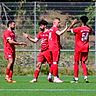 Von links: Batuhan Totunoglu, Yassin Rahhaoui, Marvin Austen und Mohammed Worku Mengestu können sich mit ihrem Teamkollegen der SKV Büttelborn II über den 3:1-Erfolg über den VfR Groß-Gerau II freuen.