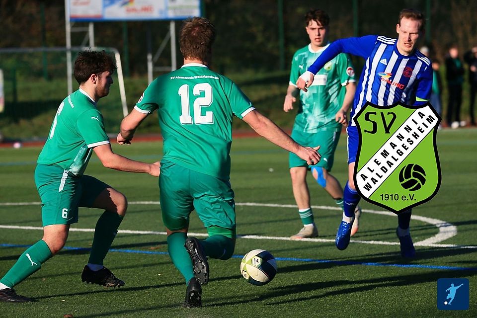 Die zweite Mannschaft des SV Alemannia Waldalgesheim (in Grün) hat sich auf den zweiten Tabellenplatz vorgeschoben (Bild aus früherer Partie gegen den SV Klein-Winternheim). 