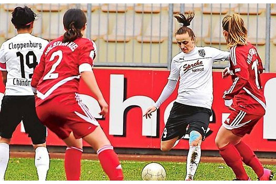 Überraschend dabei und gleich zweimal erfolgreich: die angeschlagene Stürmerin Katarina Kolar (am Ball) traf für den BVC gegen Holstein Kiel zum 2:0 und 4:0. Björn Lichtfuß