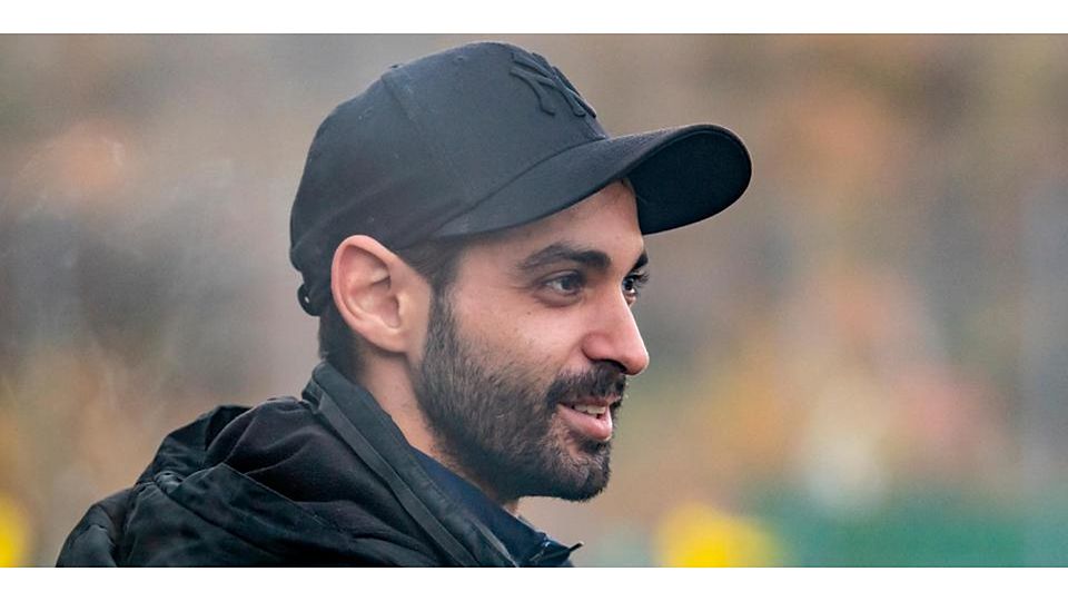  Darf endlich mal wieder jubeln: Nebil Yener, Trainer des FSV Braunfels. (© Jenniver Röczey) 