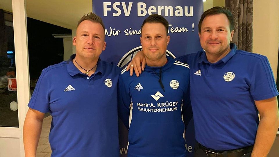 René Benser, der neue Cheftrainer Matthias Schönknecht und Mark Krüger.