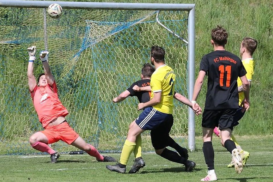 So sehr sich Karl Kukula auch streckte, der Keeper des SV Ehingen/Niederhofen konnte die Heimniederlage gegen den FC Mahingen nicht verhindern.