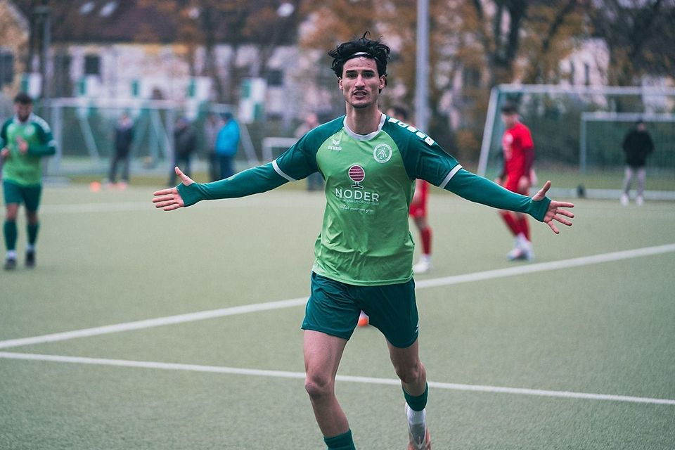 Balthasar Zimmermann steht mit dem SV Aubing ungeschlagen an der Tabellenspitze.