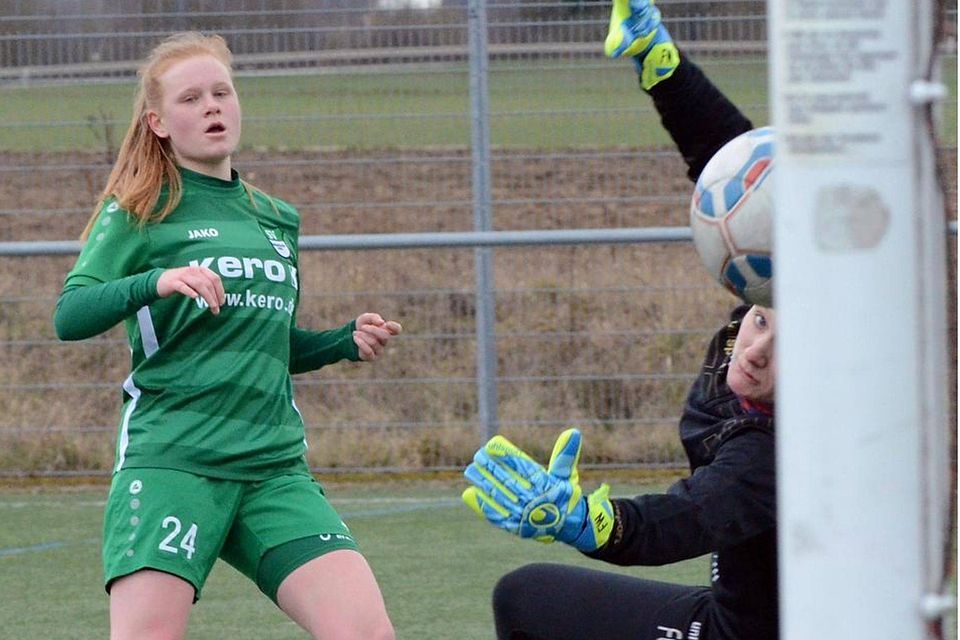 Der SV Alberweiler (links Solveig Schlitter) hat im ersten Ligaspiel nach der Winterpause den SV 67 Weinberg zu Gast. (Foto: Peter Herle)