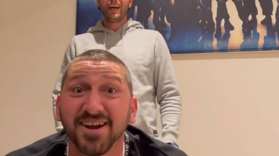 Sascha Mölders: Der Löwen-Bomber nimmt sich selbst nicht allzu ernst. (Screenshot)