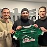 Auf dem Bild zu sehen (von links nach rechts): P. Wuchner (Spielausschuss), Fabian Hederer (Trainer), Sebastian Kaltenbach (Vorstand Sport).