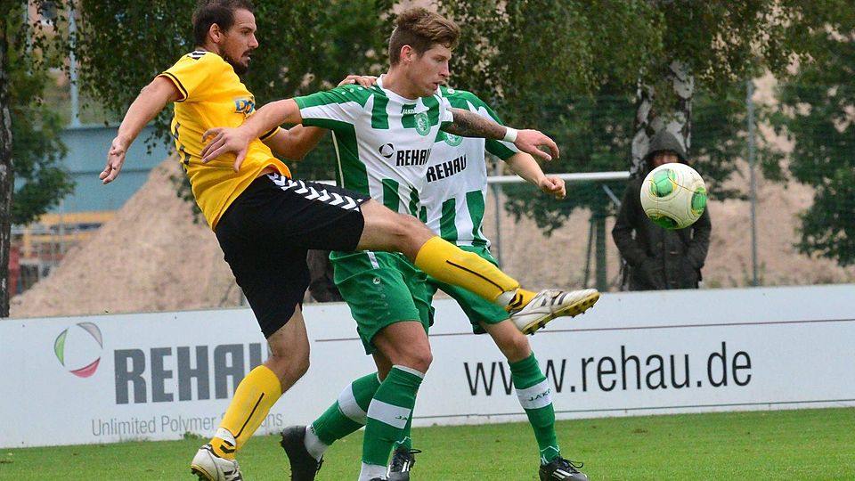 Frantisek Kura (li.) verlässt Hof mit unbekanntem Ziel F: Klaus-Dieter Schreiter