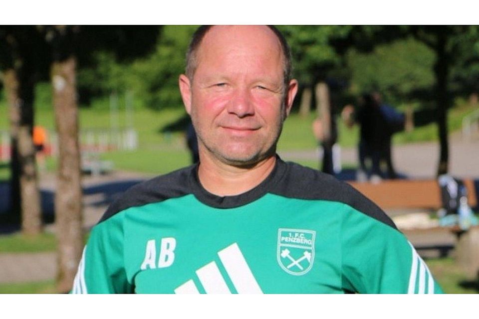 Andreas Brunner hat noch fünf Spiele mit dem 1.FC Penzberg vor sich, dann geht es für den Lehrer ins Sabbatjahr im Pazifik. Foto: Halmel