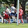 Alle Defensivbemühungen der SG Niedersonthofen/Martinszell halfen nichts, der Aufstiegskandidat TSV Rain setzte sich mit 4:1 durch.