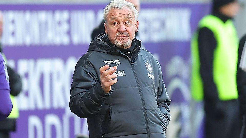 Steht nicht als Feuerwehrmann zur Verfügung: Ex-Aue-Trainer Pavel Dotchev.