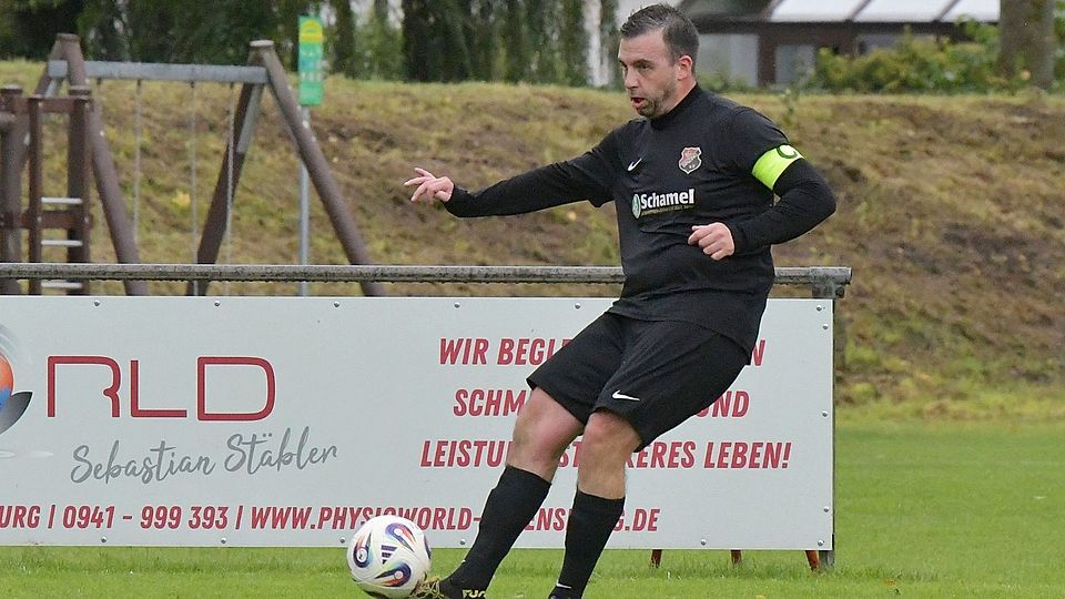 Kapitän Markus Riedl und der SC Sinzing haben in Riedenburg nichts zu verlieren.