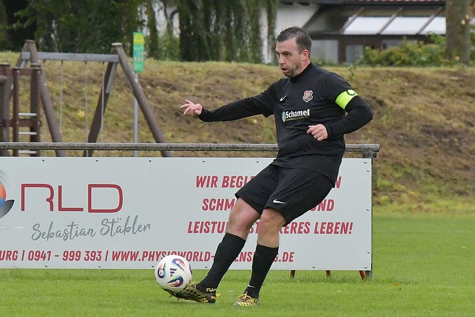 Kapitän Markus Riedl und der SC Sinzing haben in Riedenburg nichts zu verlieren.