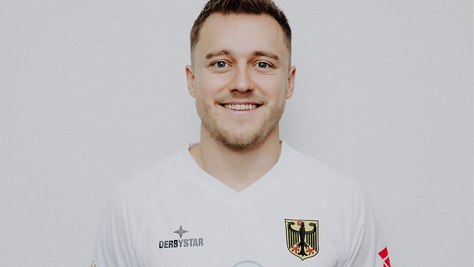 Den Adler auf der Brust: Thomas Haas war zuletzt für die deutsche Kleinfeld-Nationalmannschaft bei der WM am Start und hat sich nun der DJK Vilzing angeschlossen.