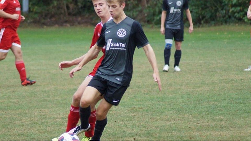 Als Letelns Spielmacher gegen den Spitzenreiter aus Maaslingen gefordert: Carsten Krägel F: Bokun