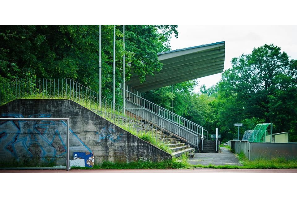  Gehen die Lichter beim FC Gießen und im altehrwürdigen Waldstadion bald aus? Der Fußball-Hessenligist steckt finanziell tief in der Krise. © Redaktion 