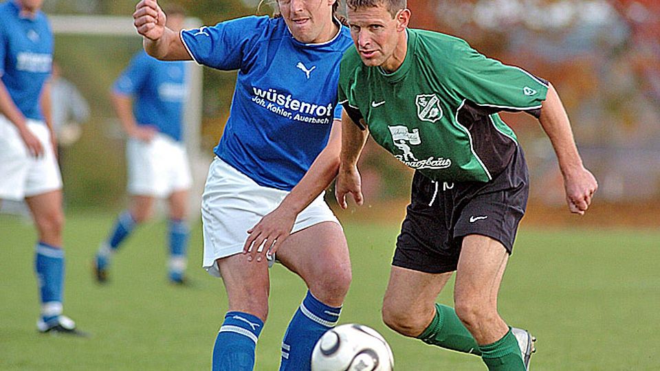 Zusmarshausen Sportlicher Leiter Andreas Eberhard (rechts) hat die Flinte noch nicht ins Korn geworfen.