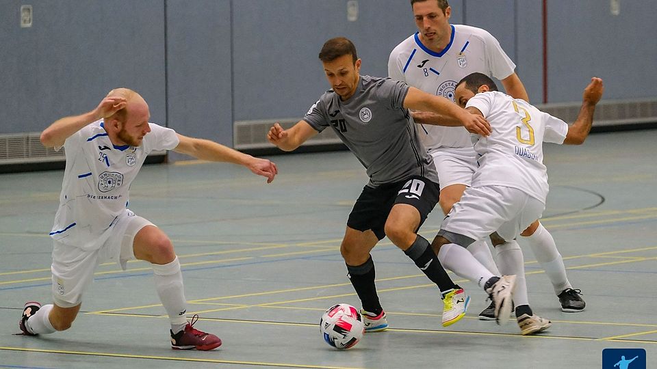 Voller Einsatz für die Rückkehr in die Futsal-Bundesliga: Auf die TSG 1846 Mainz (weißes Trikot) wartet eine Dreier-Aufstiegsrunde. 