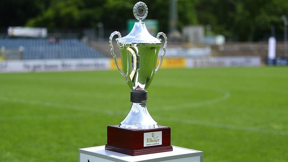 Um diese Trophäe kämpfen die Teams im Bitburger-Rheinlandpokal.