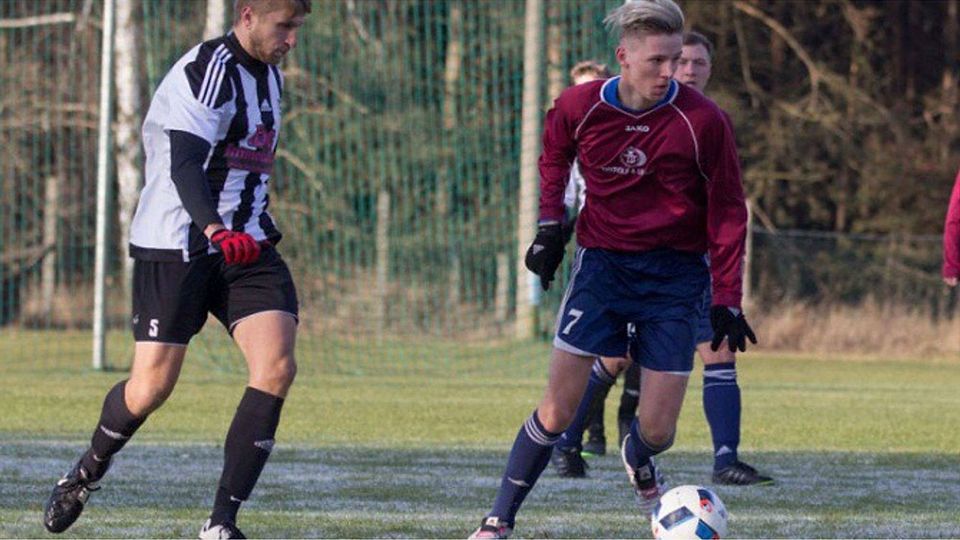 Christopher Felgenträger (rechts im Bild) wechselt im Winter nach Aken.           F: Edel