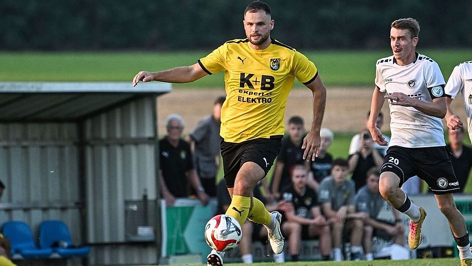 Maximilian Witzel geht nur noch bis Mai für den FC Amberg auf Torejagd.