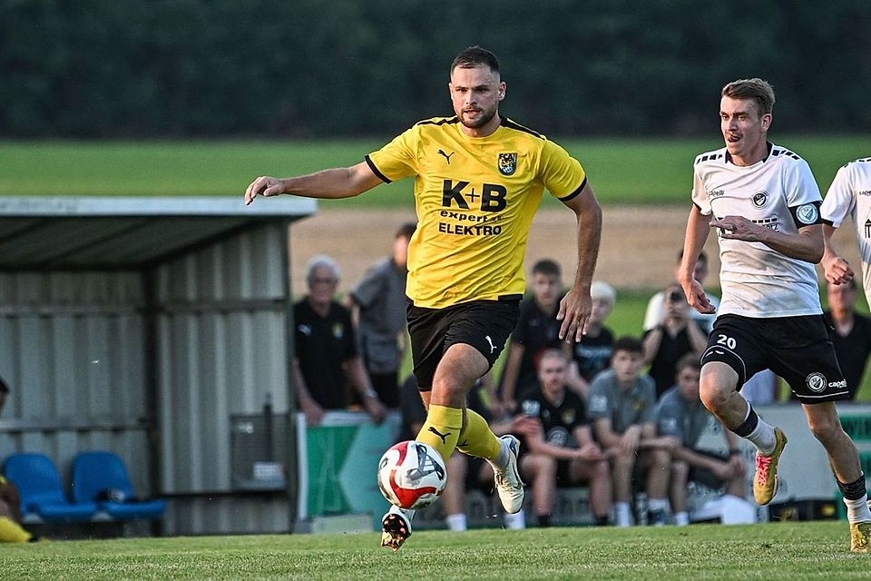 Maximilian Witzel geht nur noch bis Mai für den FC Amberg auf Torejagd.