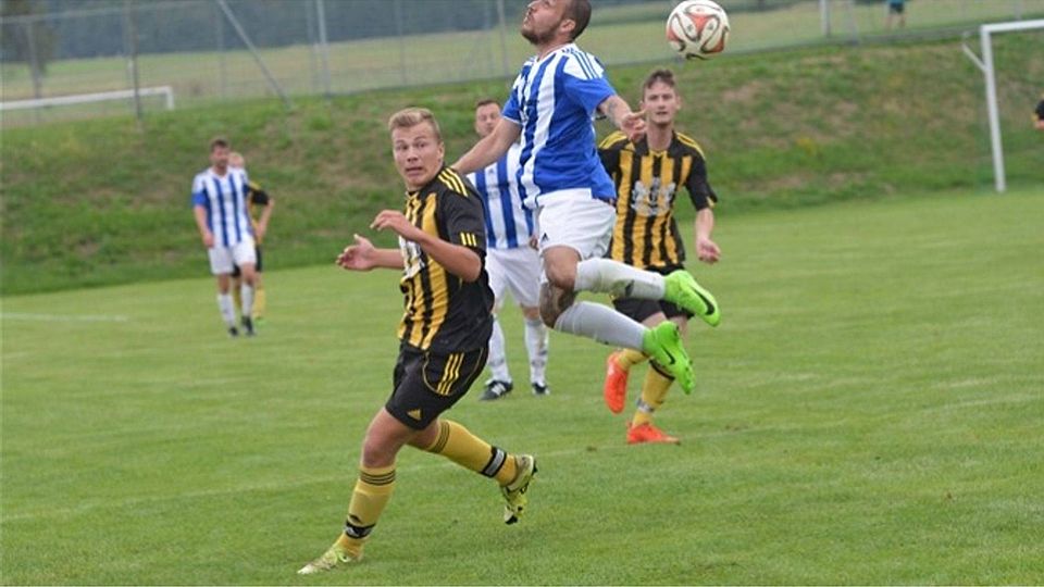 Erst nach der Halbzeitpause war Haselbach gegen Fischbach drückend überlegen und sicherte sich so die Punkte.  Foto: sca