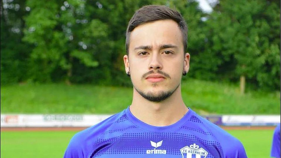 Alesandro Contento hat die E-Football-Sparte beim FC Aschheim ins Leben gerufen - in seiner ersten Saison feiert er direkt den Aufstieg.