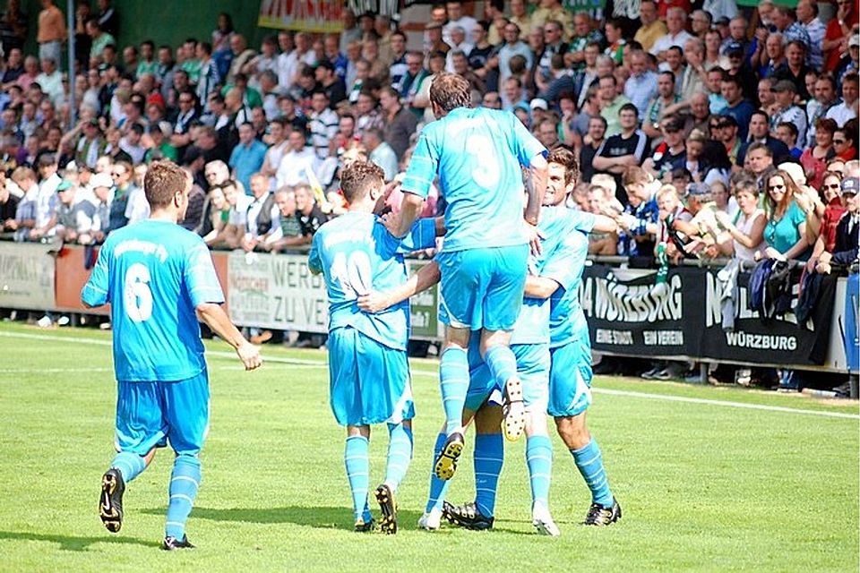 Würzburg landet den wichtigen Derbydreier gegen Großbardorf. F: Horling