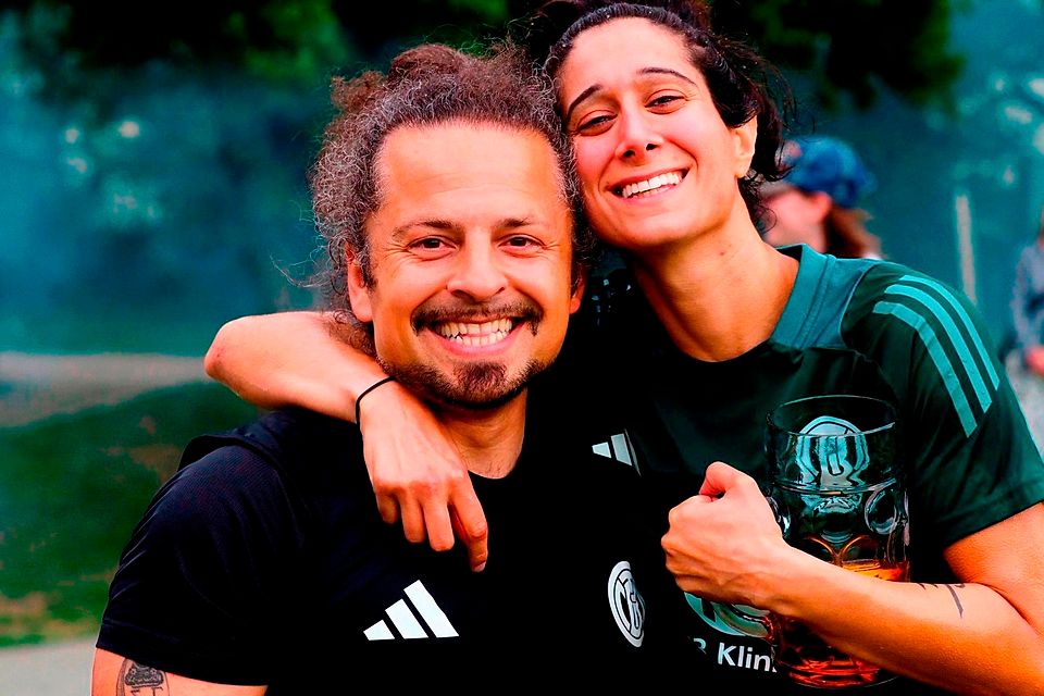 Gemeinsam stehen sie für den Erfolg beim TSV Turnerbund München: Trainer Lazaros Grigoriadis und Sheeva Seyfi.