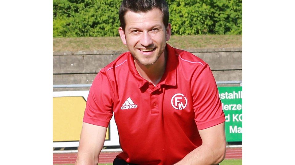 Der 39-jährige Florian Meffert bleibt für eine weitere Saison Trainer beim FC Wangen Foto: Archiv