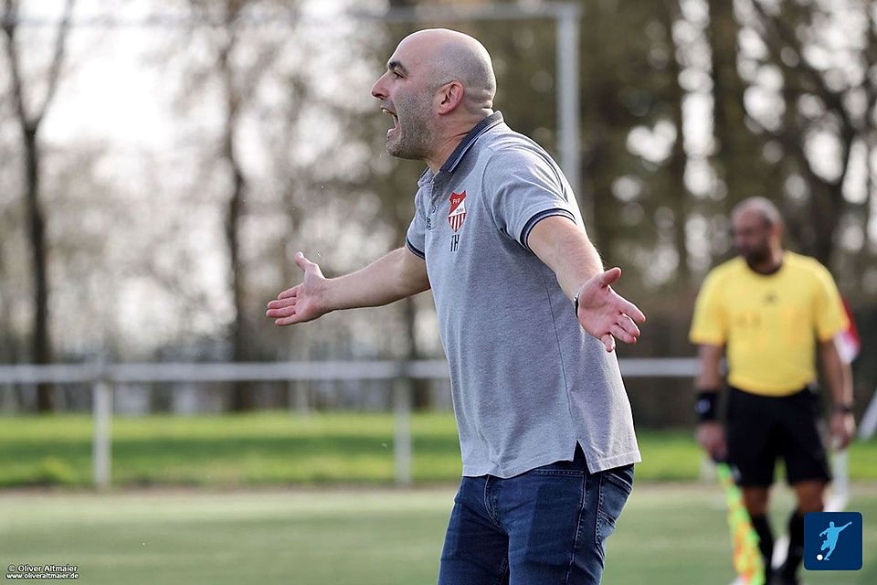 Dieffelns Coach Thomas Hofer musste in den letzten drei Minuten zwei Gegentreffer verkraften