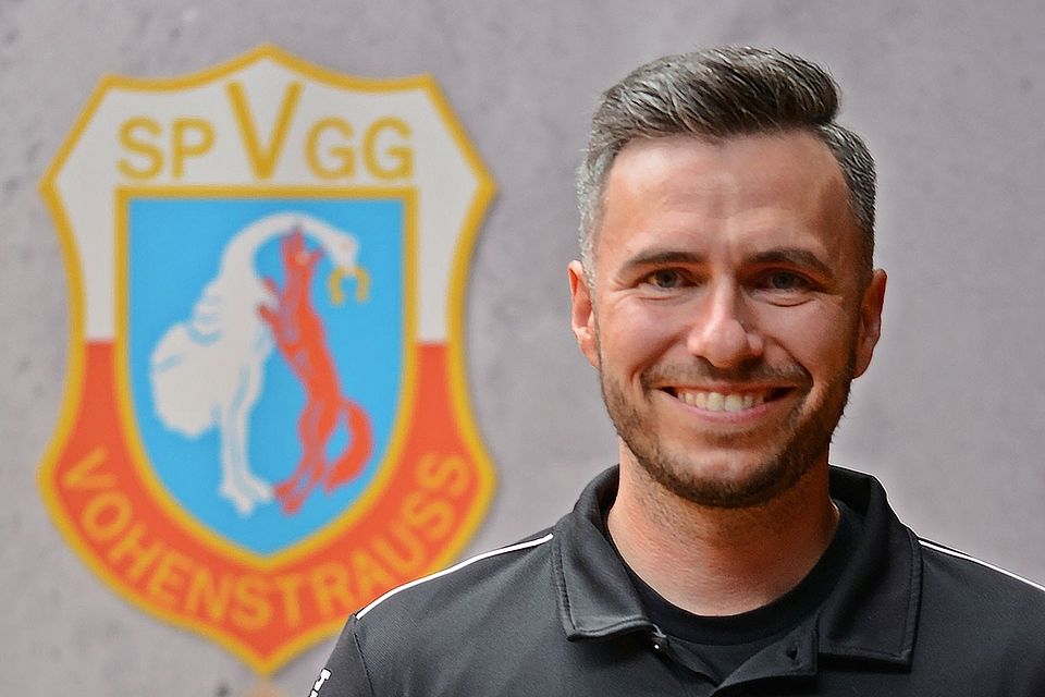 Michael Rösch bleibt auch in der kommenden Saison Trainer des designierten Bezirksligaaufsteigers SpVgg Vohenstrauß.