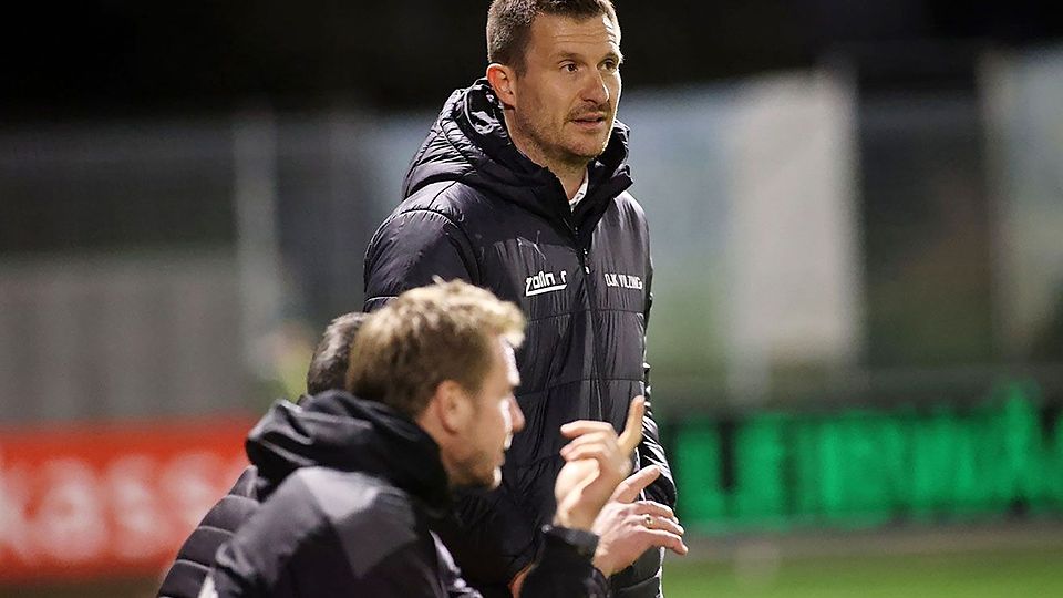 Nach der ganz schwachen Vorstellung gegen Schwaben Augsburg nahm sich Vilzings Coach Beppo Eibl sein Team zur Brust.