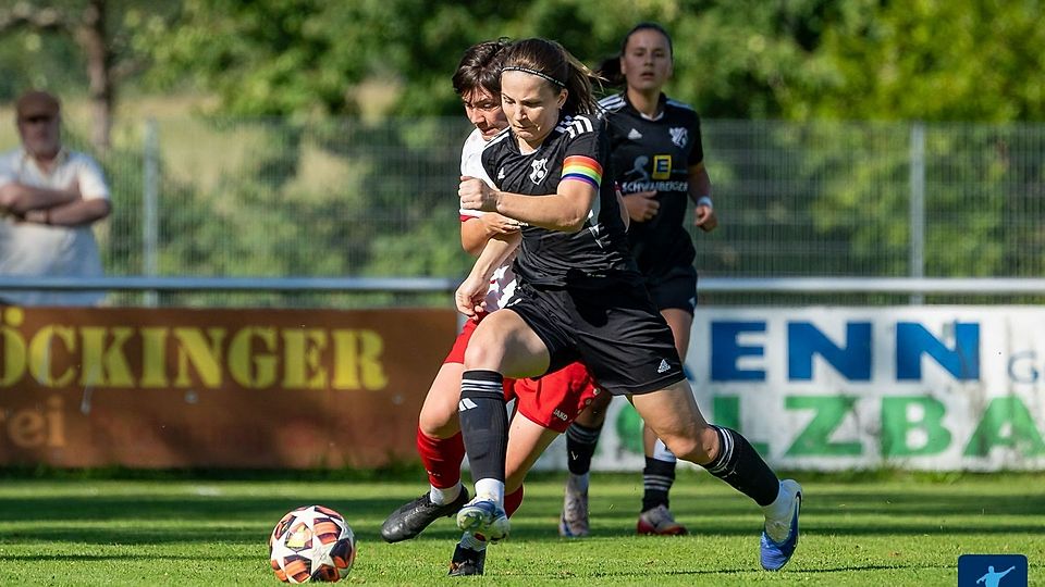 Franziska Schwaiberger geht beim FC Ruderting seit Jahren voran - sprichwörtlich und tatsächlich.