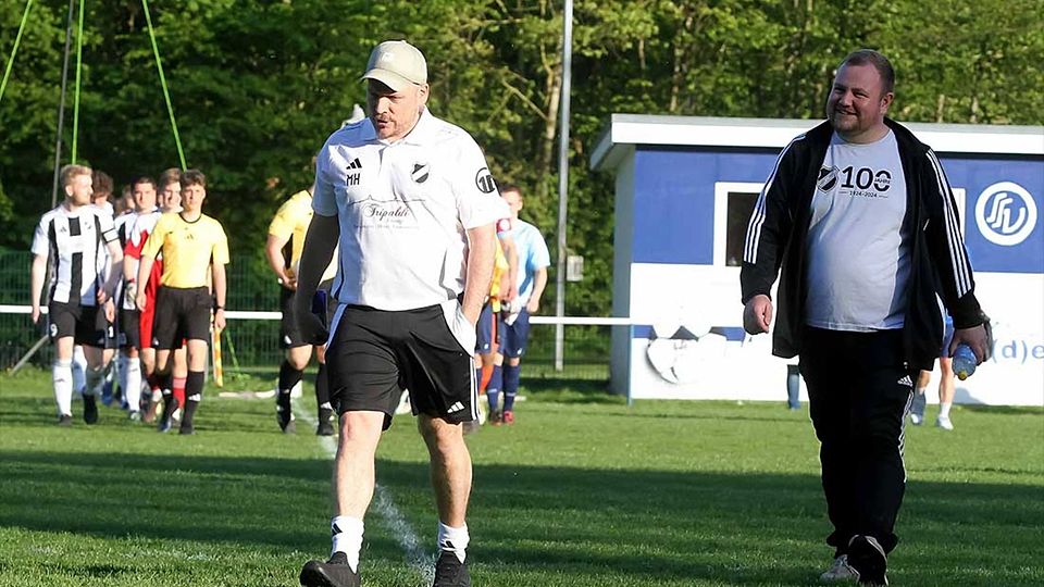 Mark Hungerecker (li.) und Linus Krebs gehen beim Heikendorfer SV weiterhin gemeinsam zur Trainerbank.