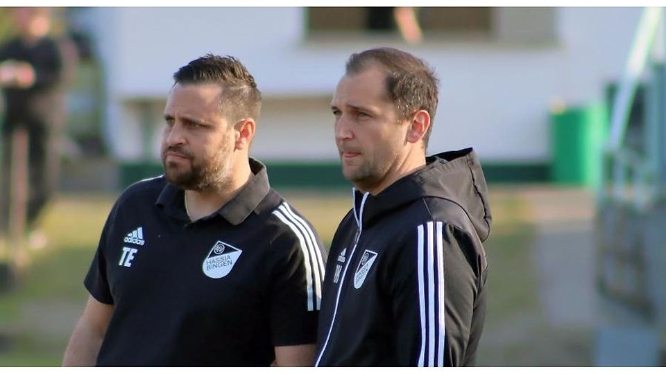 Verlassen das Hessenhaus nach dem Saisonende: Chefcoach Thomas Eberhardt und sein Co-Trainer Patrick Krick (rechts).	
