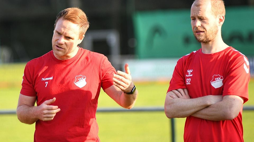 Die Pframmerner Trainer Manu Lutz (li.) und Florian Lechner.