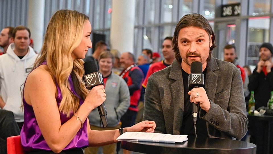 Bis vor Kurzem in der nordamerikanischen MLS tätig, greift Lutz Pfannenstiel (re.) nun beim FC Aberdeen an.