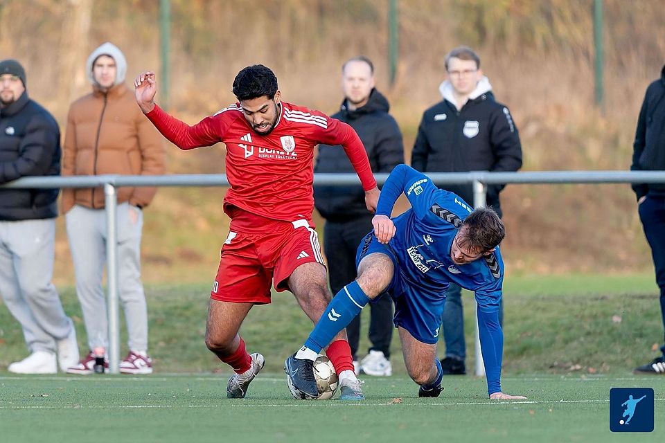Samir Rabbi (rotes Trikot) Samir Rabbi (rotes Trikot)