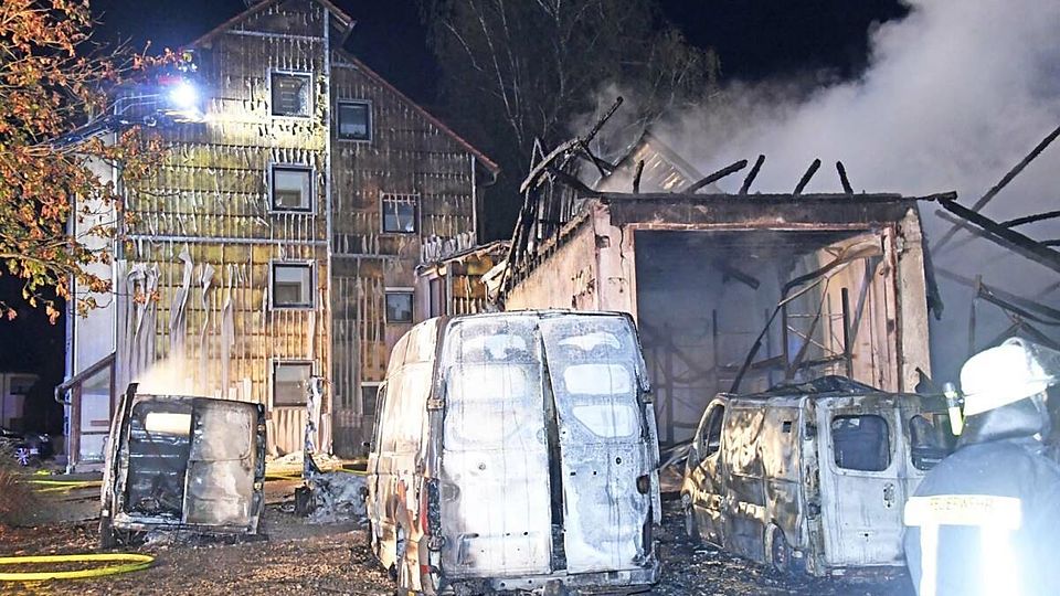 Beim Großbrand im Ortszentrum von Sulzemoos wurden mehrere Gebäude beschädigt und zerstört.