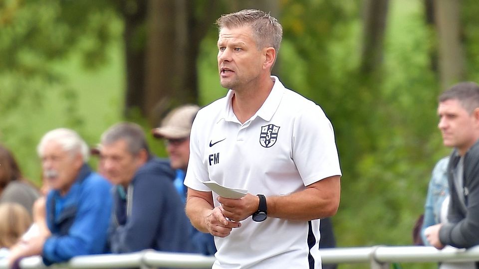  Frank Mucha, Trainer des Fußball-Gruppenligisten FC Fürth, will die Belastung für seine Spieler behutsam steigern.  